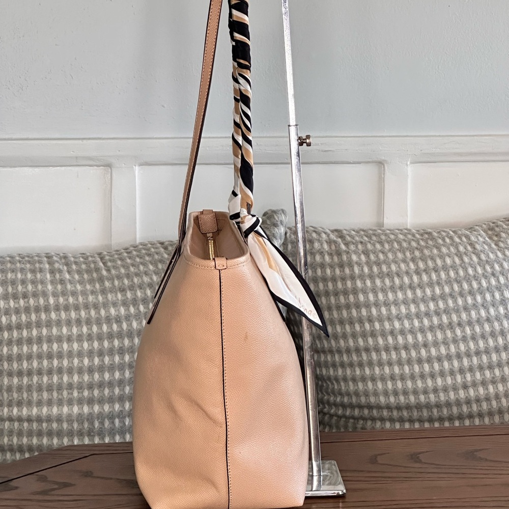 COACH Signature City Zip Tote Brown with Vera vintage silk scarf - Picture 4 of 11